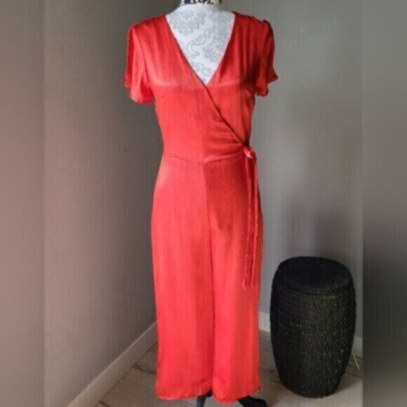 Anthropologie Red Satin Jumpsuit New Size XS - Picture 3 of 16